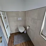Hofis Gaestehaus Апартаменты *