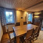 Hofis Gaestehaus Апартаменты Meuspath