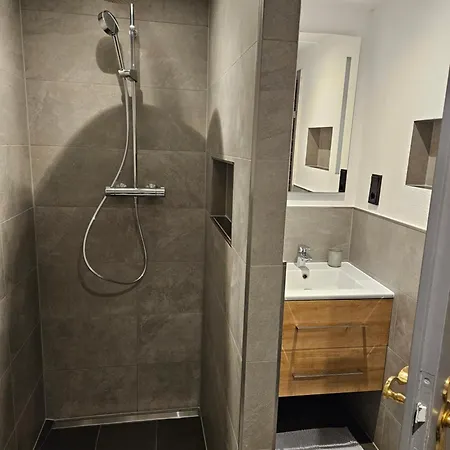 Hofis Gaestehaus * Meuspath