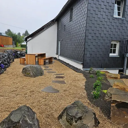 Apartament Hofis Gaestehaus Meuspath