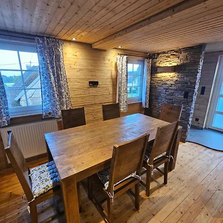 Apartment Hofis Gaestehaus Meuspath