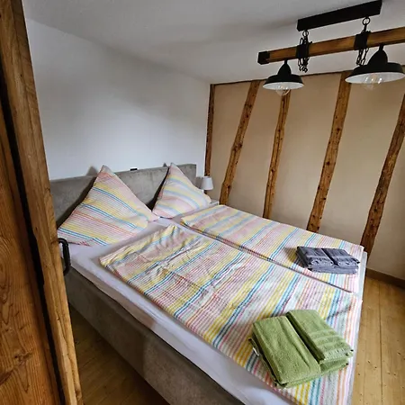 Hofis Gaestehaus Apartament