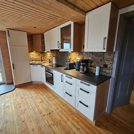 Hofis Gaestehaus * Meuspath