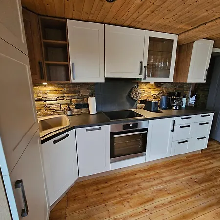 Hofis Gaestehaus Апартаменты *
