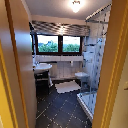 Hofis Gaestehaus Apartament