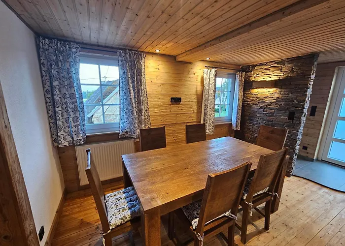 Hofis Gaestehaus 公寓 Meuspath